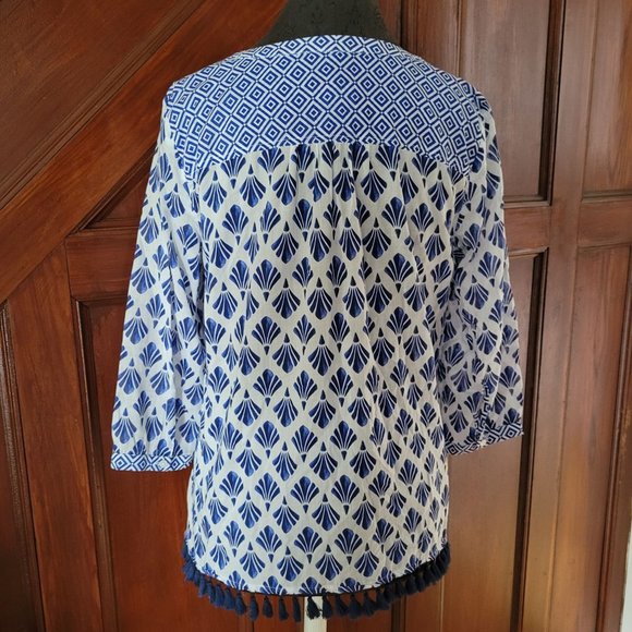 Talbots Petite MP Blue & White Geometric Print Top With Tassel Hem & 3/4 Sleeves - Picture 5 of 7